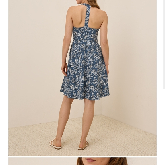 Floral Blue Sleeveless Dress - Picture 3 of 6